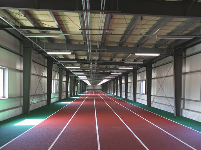 屋内野球練習場・屋内運動場
