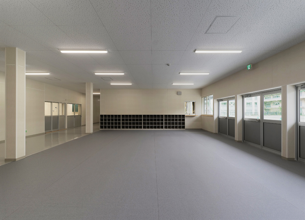 中学校仮設教室（公立）